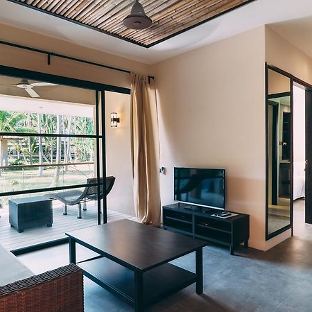 Le Motu Hotel Taling Ngam  Exterior photo