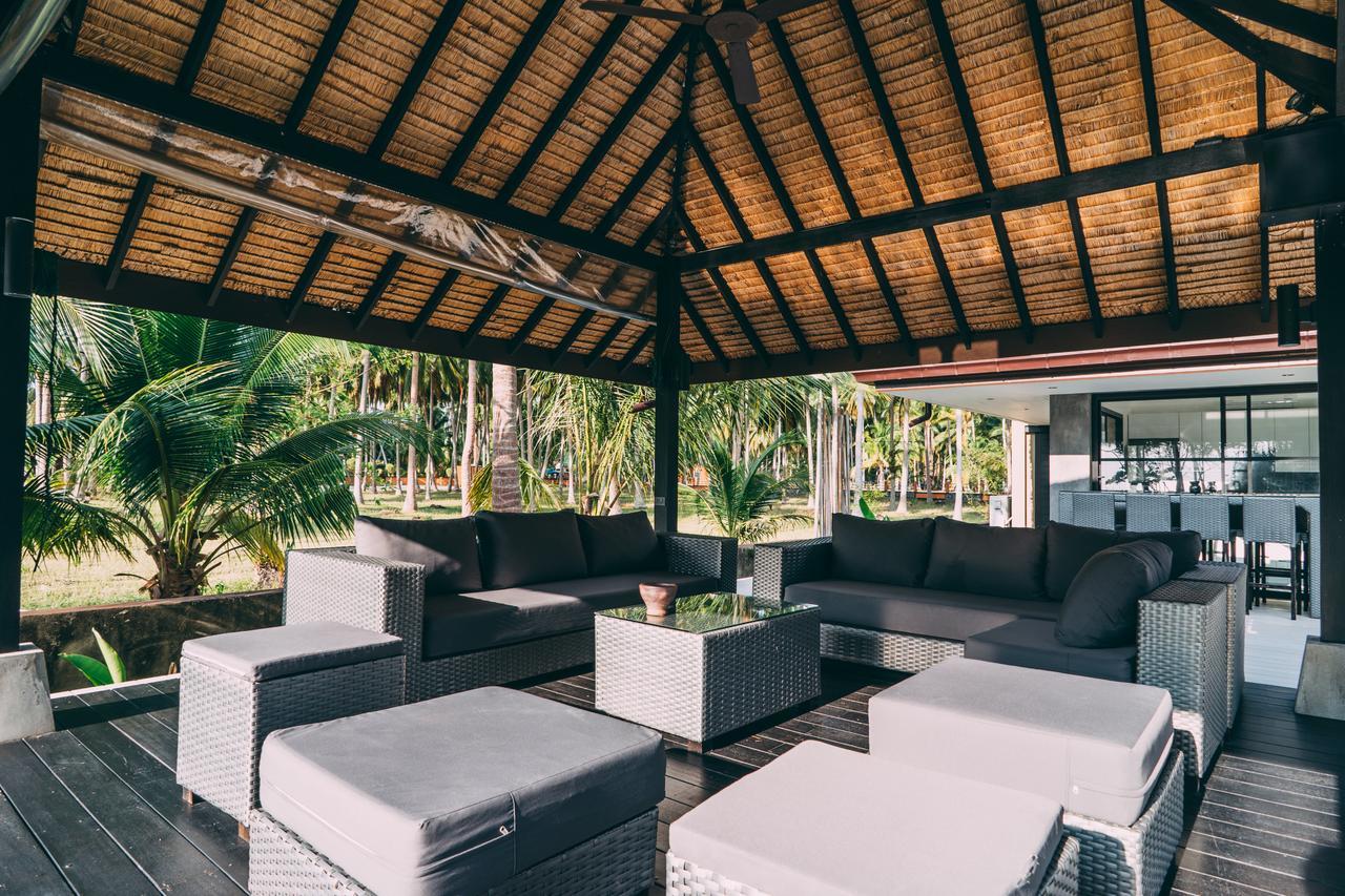 Le Motu Hotel Taling Ngam  Exterior photo